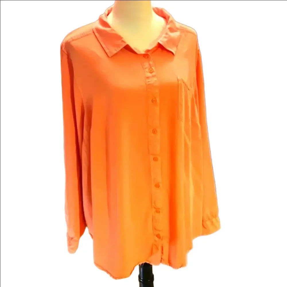 Torrid size 4 (4X) (see chart in photo) Mulled Pink Long Sleeve Button Down Top